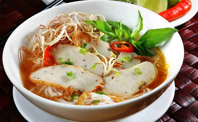 10 delicious and cheap restaurants in Phu Quoc Phung fish cakes
